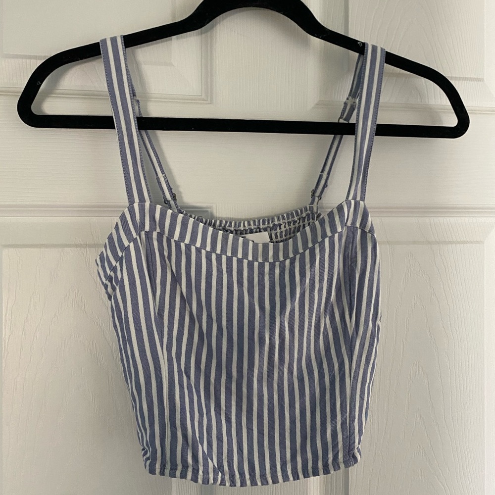 Hollister Crop Top with Ribbed Stretchy Back